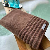 Toalha de Banho Gigante - Jogo de Toalha 2 banho 2 rosto 1 piso gramatura 500g/m² - cor Marrom - Coleção Essence