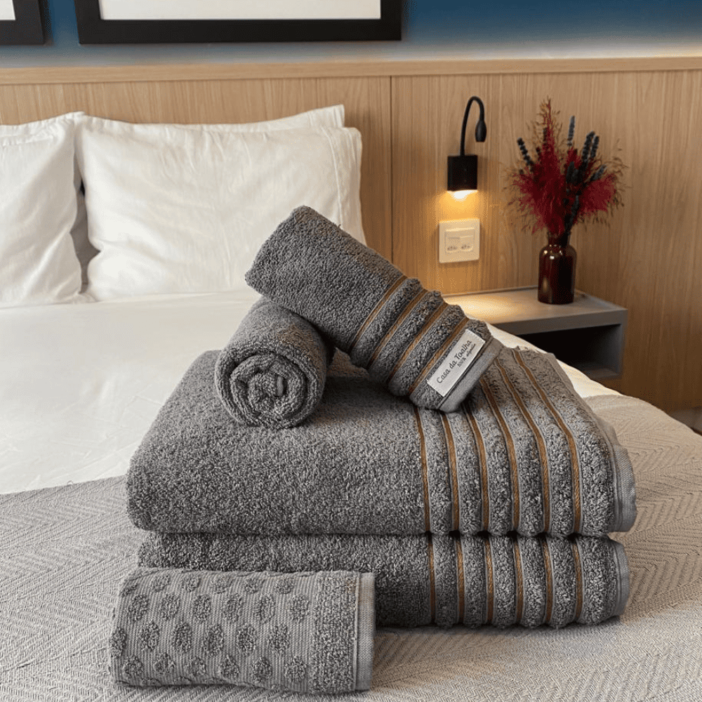 Toalha de Banho Gigante Jogo de Toalha 2 banho 2 rosto 1 piso gramatura 500g/m² - Essence